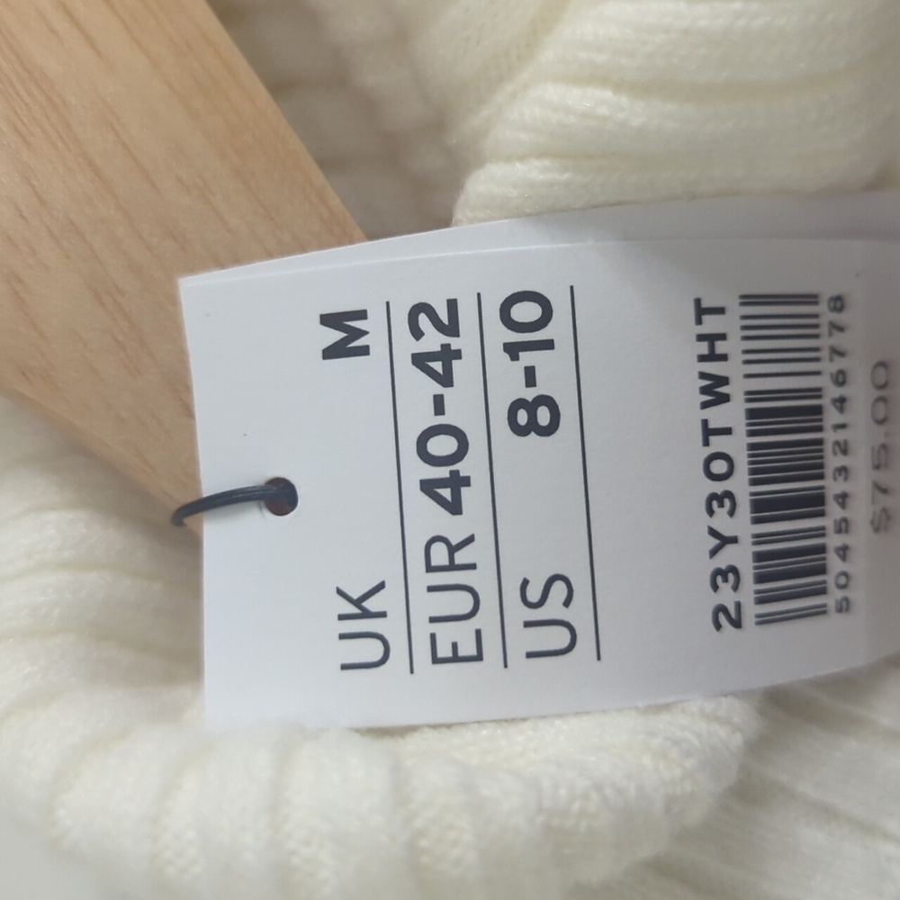 Top shop Turtleneck Crop Sweater NWT - Picture 3 of 4